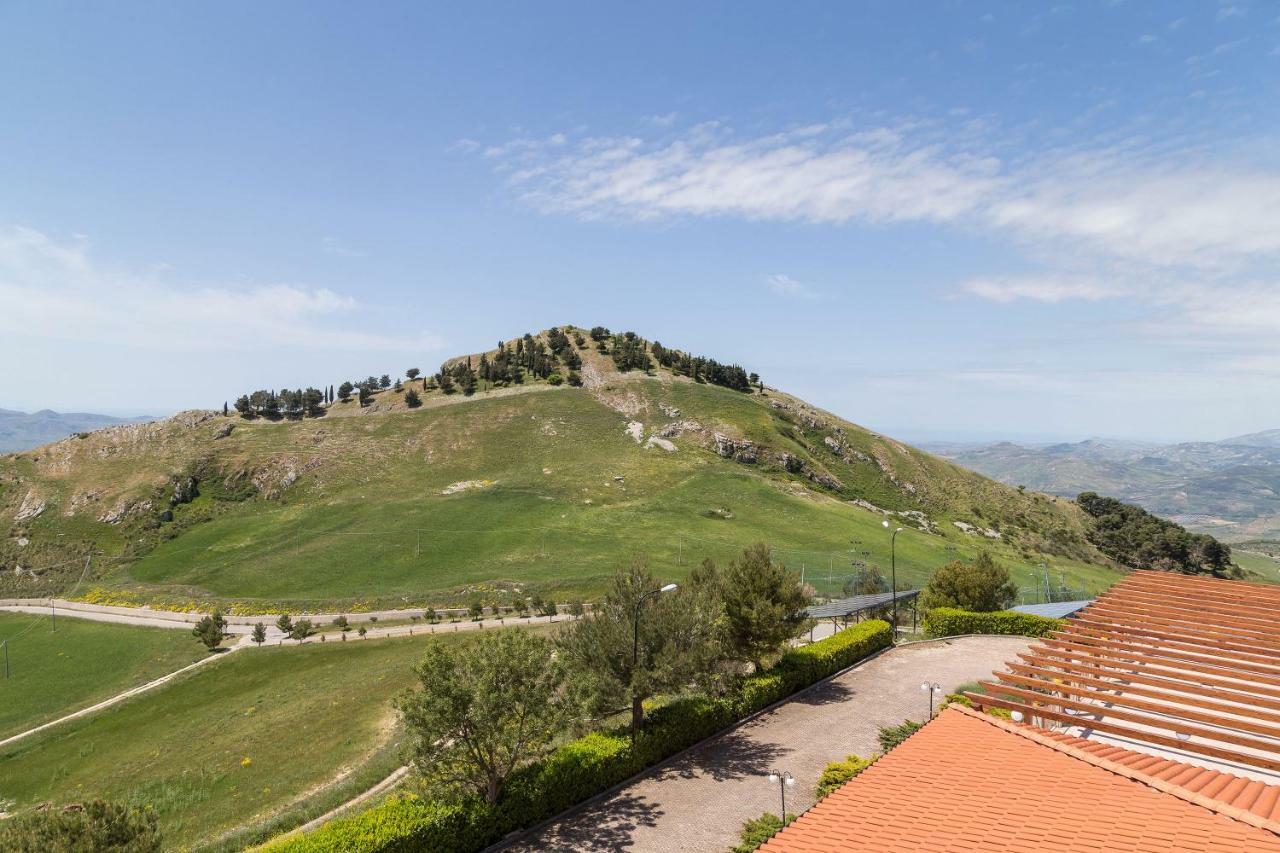 Pigna D'Oro Country Hotel Santo Stefano Quisquina Dış mekan fotoğraf