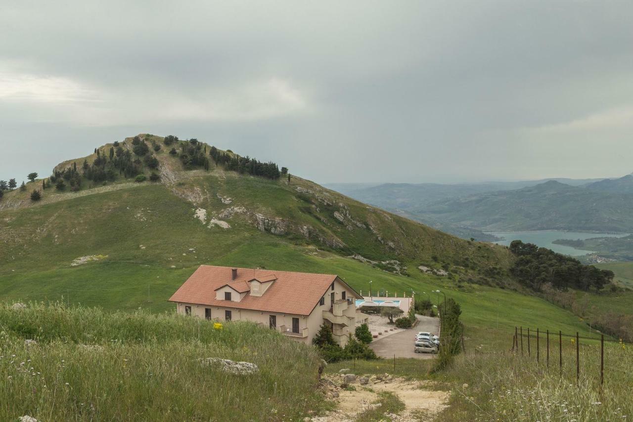 Pigna D'Oro Country Hotel Santo Stefano Quisquina Dış mekan fotoğraf